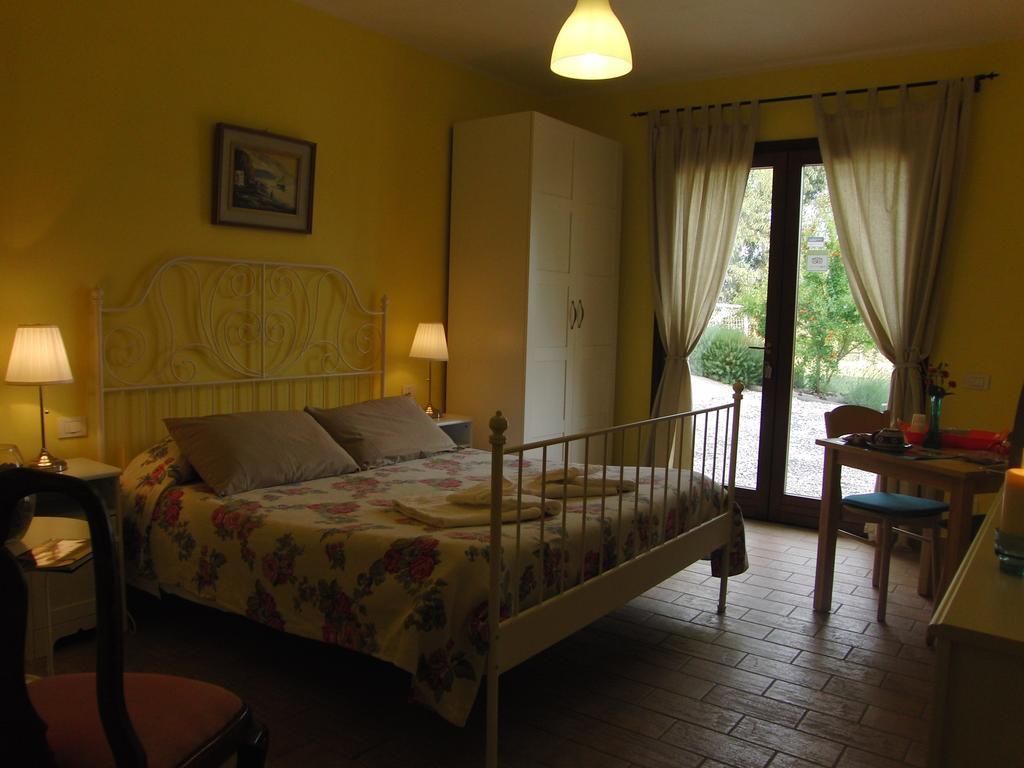 Locanda Degli Etruschi มอนตัลโต ดิ กัสโตร ห้อง รูปภาพ