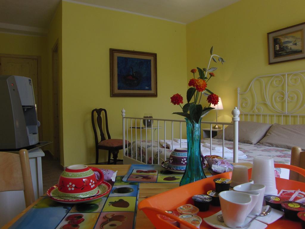 Locanda Degli Etruschi มอนตัลโต ดิ กัสโตร ห้อง รูปภาพ